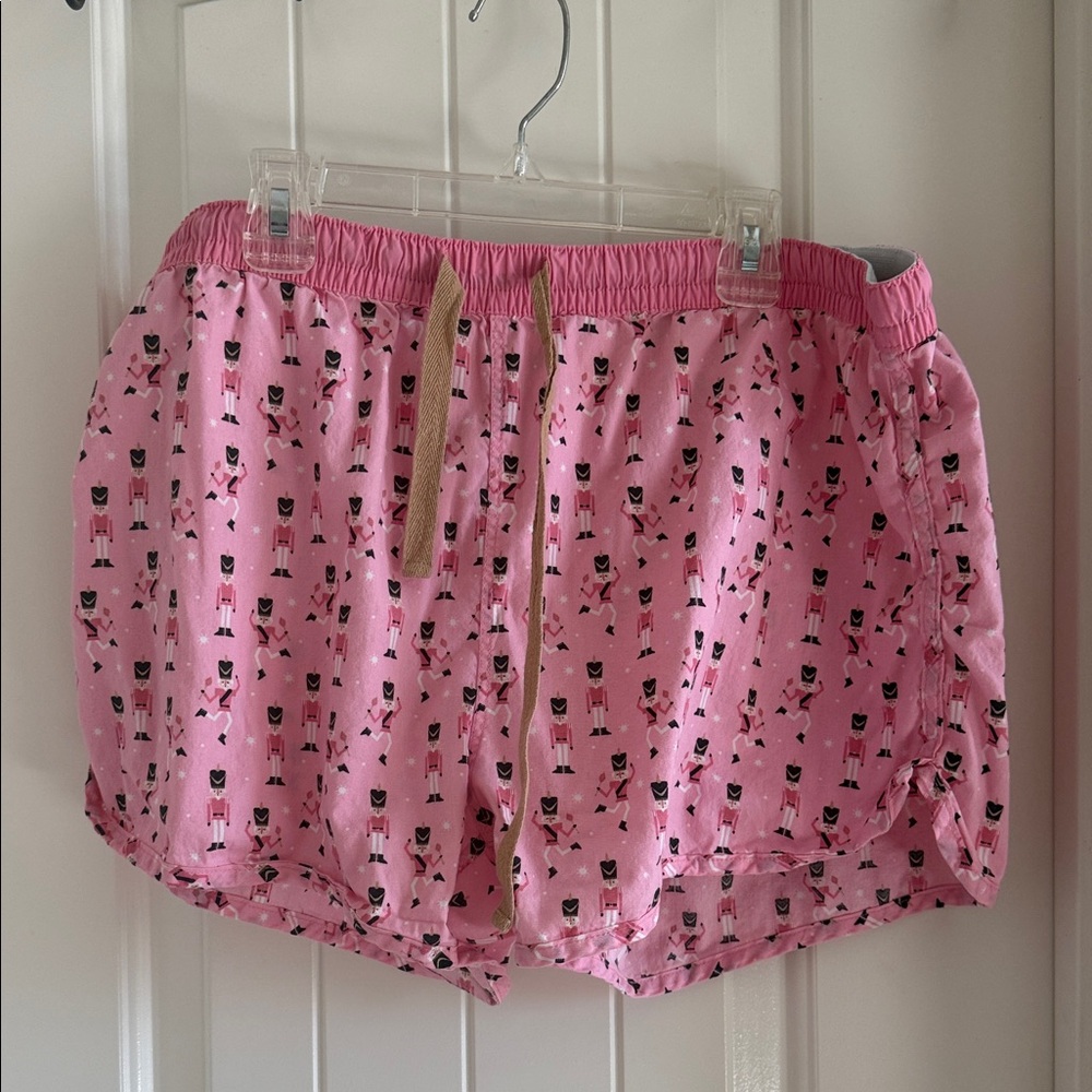 Pink Nutcracker Print Women's Pajama Shorts